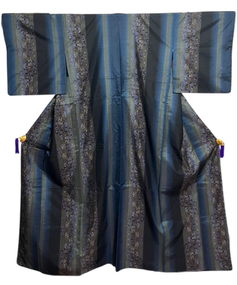 本場大島紬 経緯絣 小紋 縦縞 花文 桜 美品 イ6630