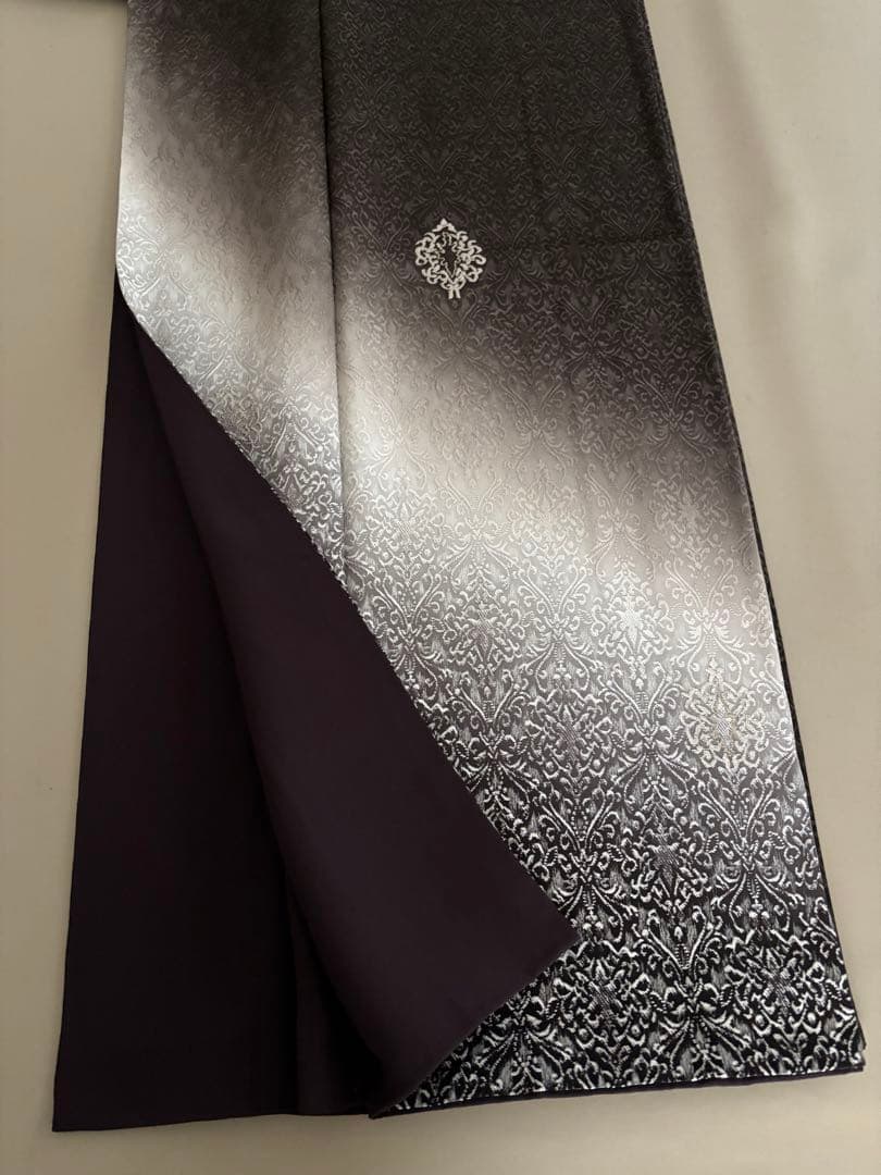 装飾紋意匠 斜め暈し 刺繍 袷 紋なし 付け下げ ダークブラウン×白×チャコール