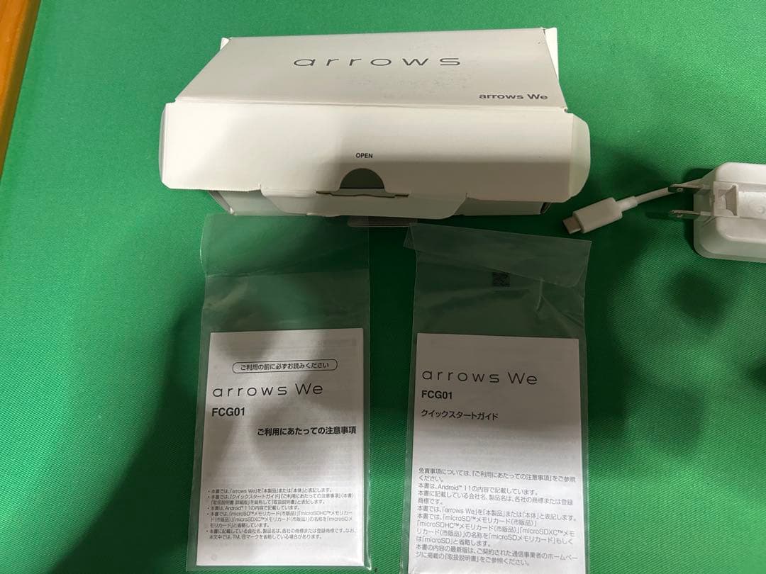 【附属品完備、充電器もつけます】arrows we FCG01 ローズゴールド