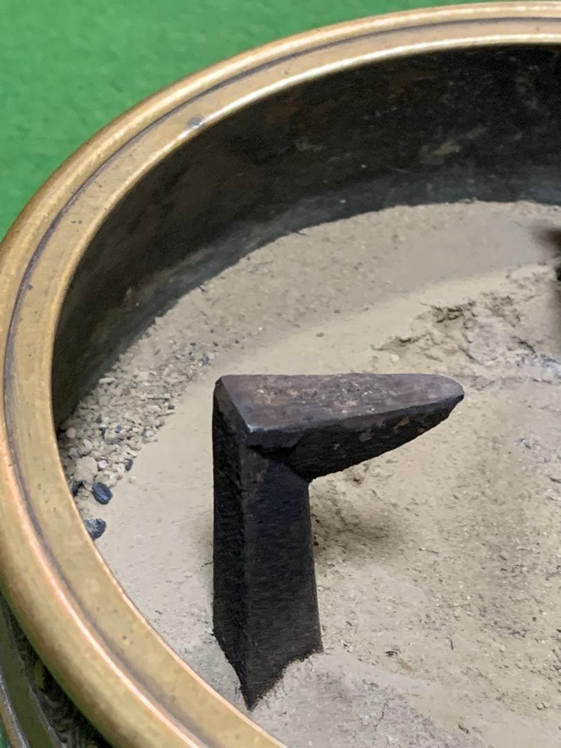 唐金　火鉢　手焙　獅子頭両耳　遊環　灰炉