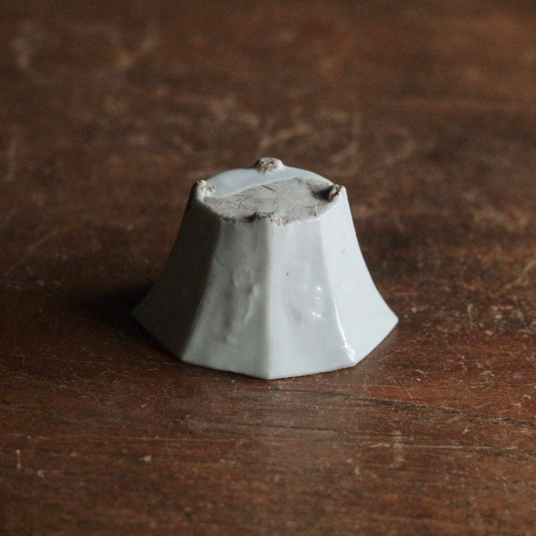 南京白磁 八角 面取 陽刻 人物文 盃 古美術 古道具 アンティーク 白南京