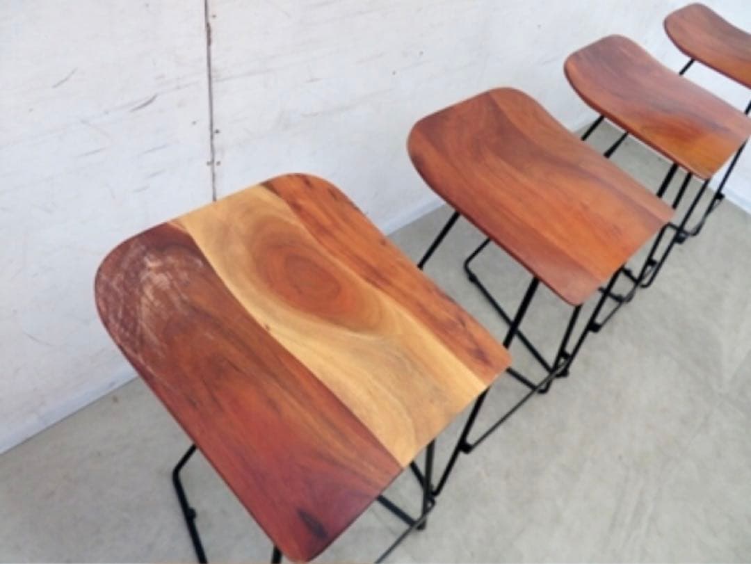 ナチュラルウッドのスツール　1脚　その②