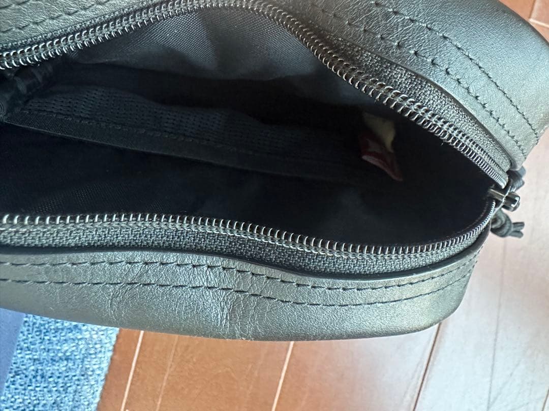 マ*君様 Supreme ブラック ショルダーバッグ