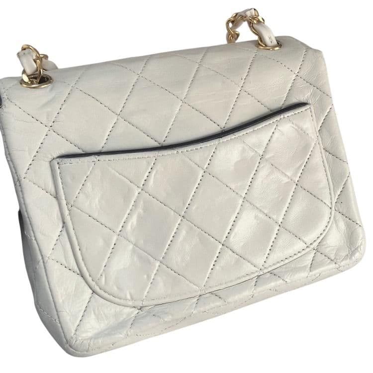 極美品 CHANELマトラッセ チェーン ショルダーバック アイボリー シール