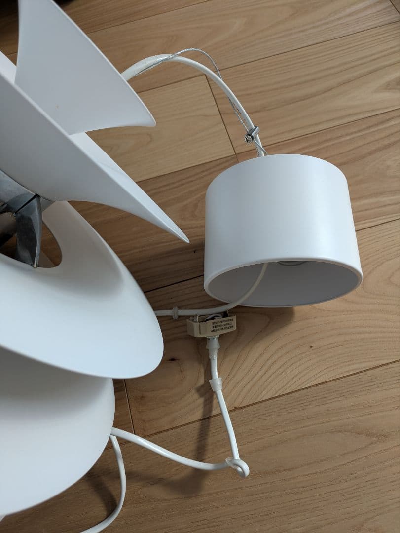 ルイスポールセン　スノーボール　リプロダクト品　ホワイト ペンダントライト