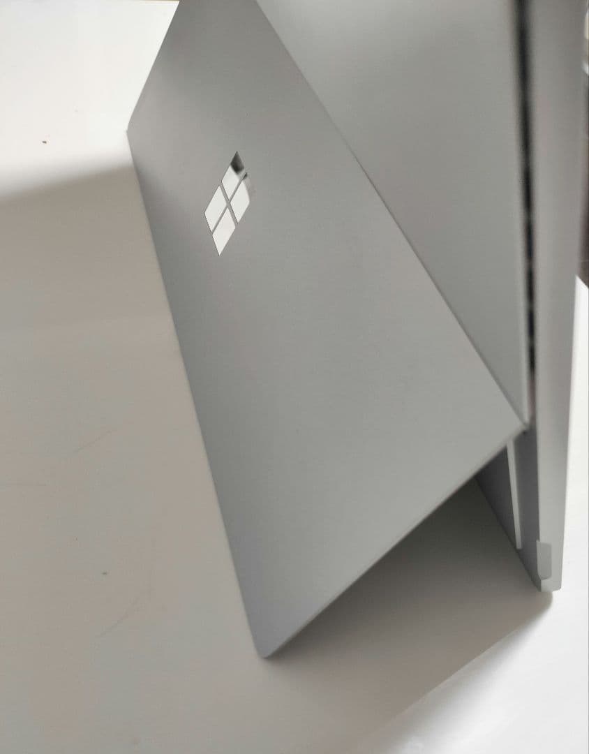 【早い者勝ち】Microsoft Surface Pro 1796 第5世代