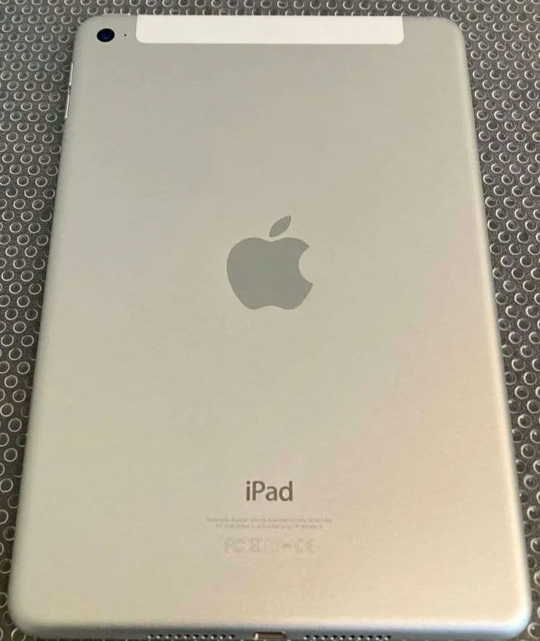 iPad mini 4 32GB SIMフリー 美品