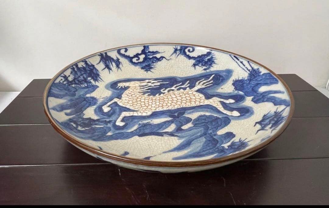 中国古美術　明時代染付麒麟皿•【大明宣徳年製】在銘