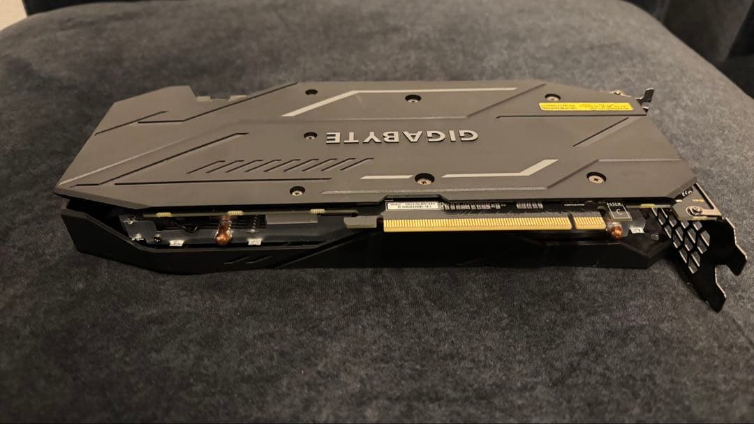 値下げ！GIGABYTE GeForce RTX 2060 SUPER 本体