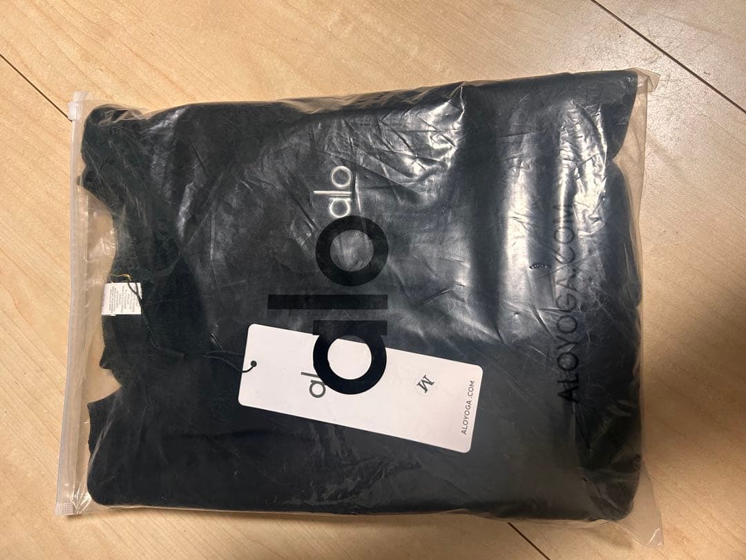 オ*ん様 alo ブラック スウェット ユニセックス　Mサイズ