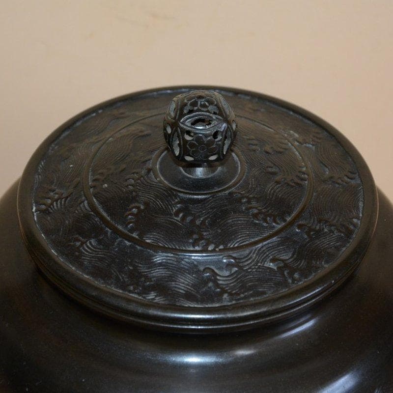 唐銅繰口水指　蕨波地紋　西村道也造　極：十三代宮崎寒雉　茶道具　古物　送料無料