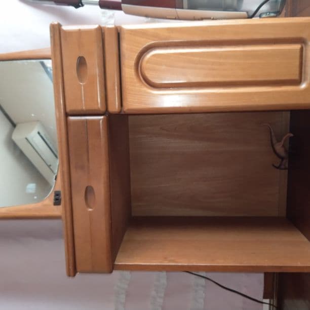 （ロレース）ドレッサー