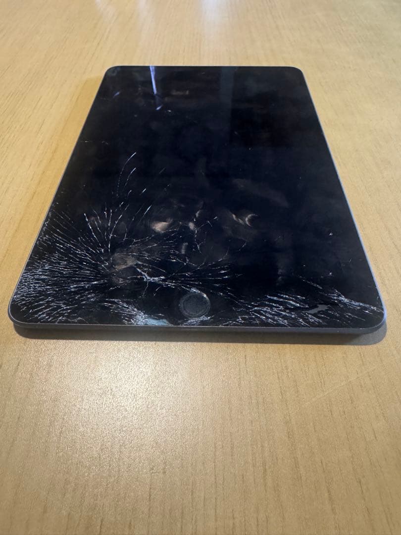 Apple iPadmini5 画面ひび割れあり