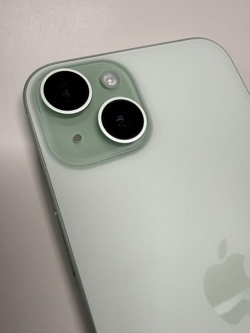 iPhone15Plus グリーン