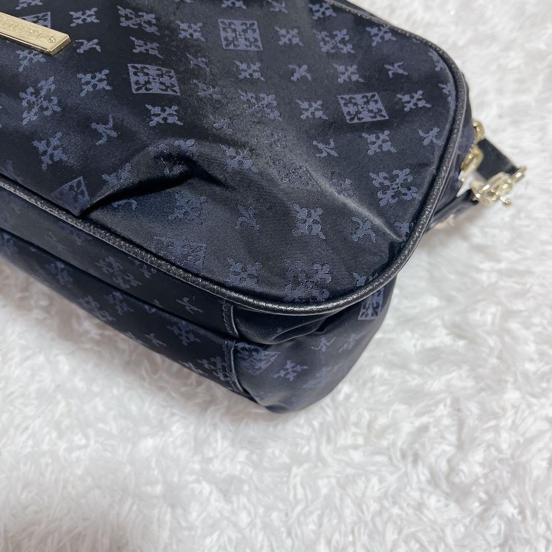 未使用品✨russet ショルダーバッグ　モノグラム　総柄　紺　ロゴ金具　保存袋