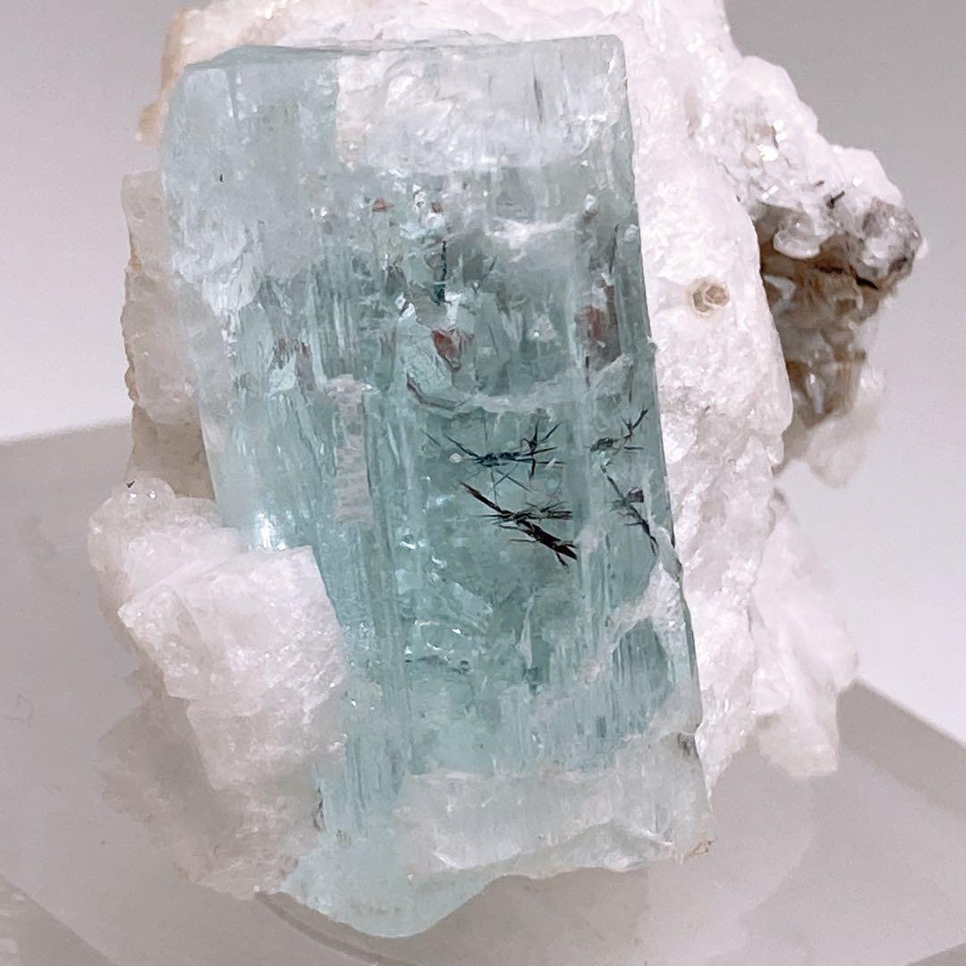 アクアマリン　原石　鉱物標本　214