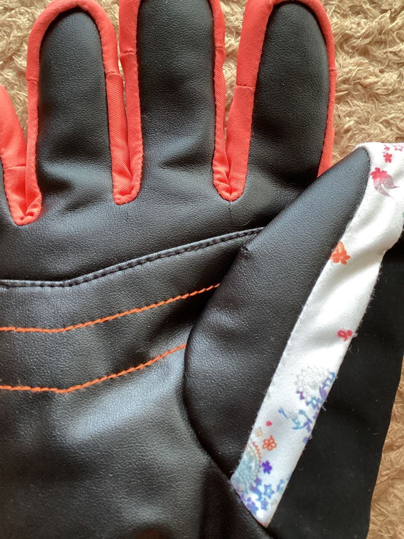 Ride レディースＳ　スノボウェアスキーウェア　ROXY手袋付き