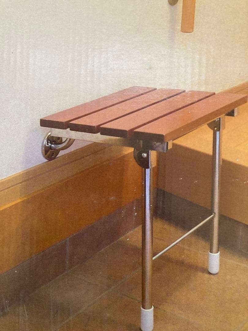 新品　リクシル　折りたたみ　壁掛け　椅子　100kg