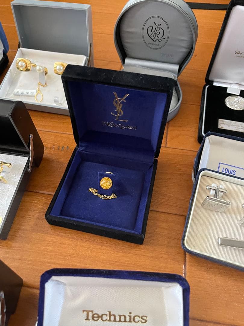 遺品整理　アクセサリー24点