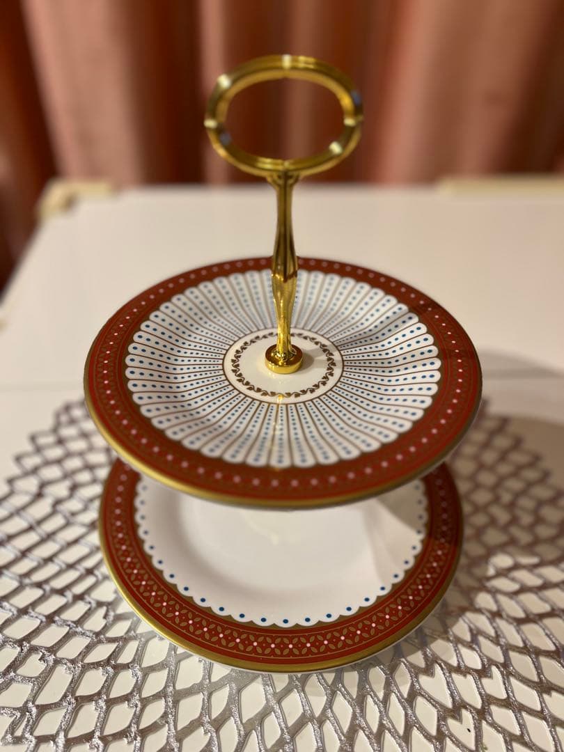 ウェッジウッド　アフタヌーンティープレート　２段