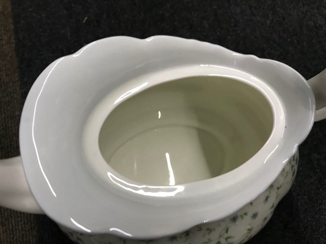 ローヤルアルベド食器セットcaroline