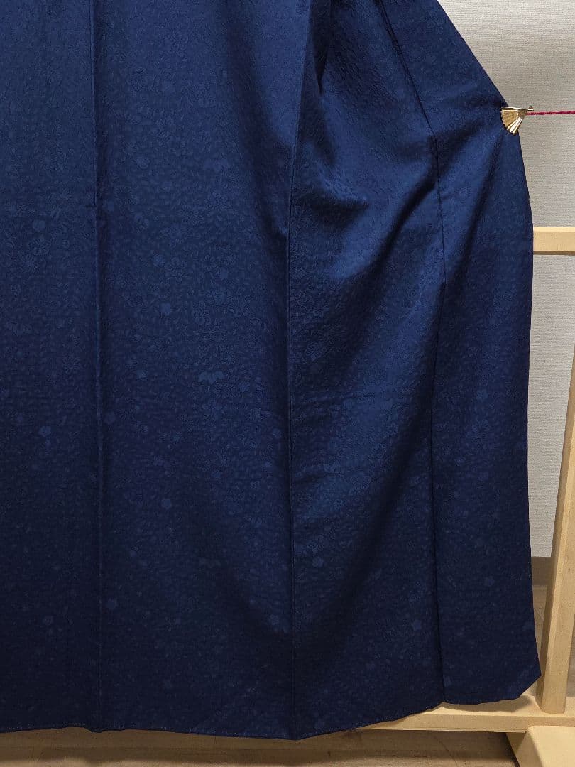 B◆着物くつろぎ 上質 シンプルデザイン 辻が花の地模様 袷 正絹 色無地 着物