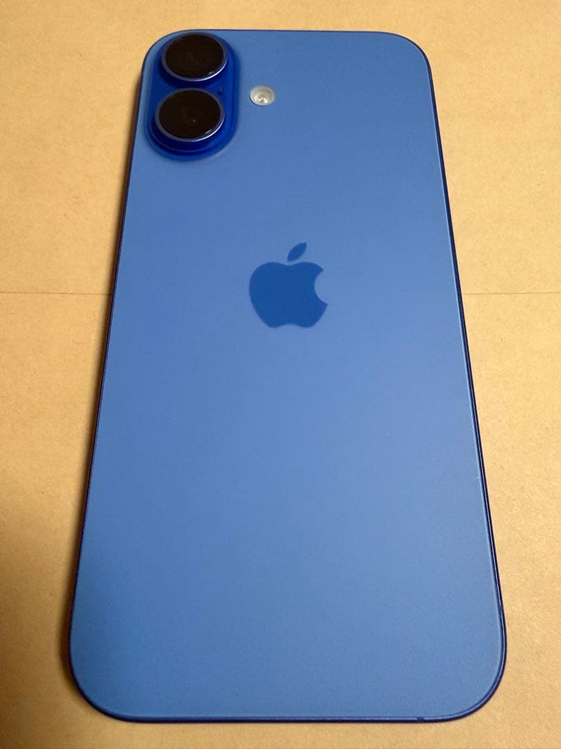 iPhone16 ブルー