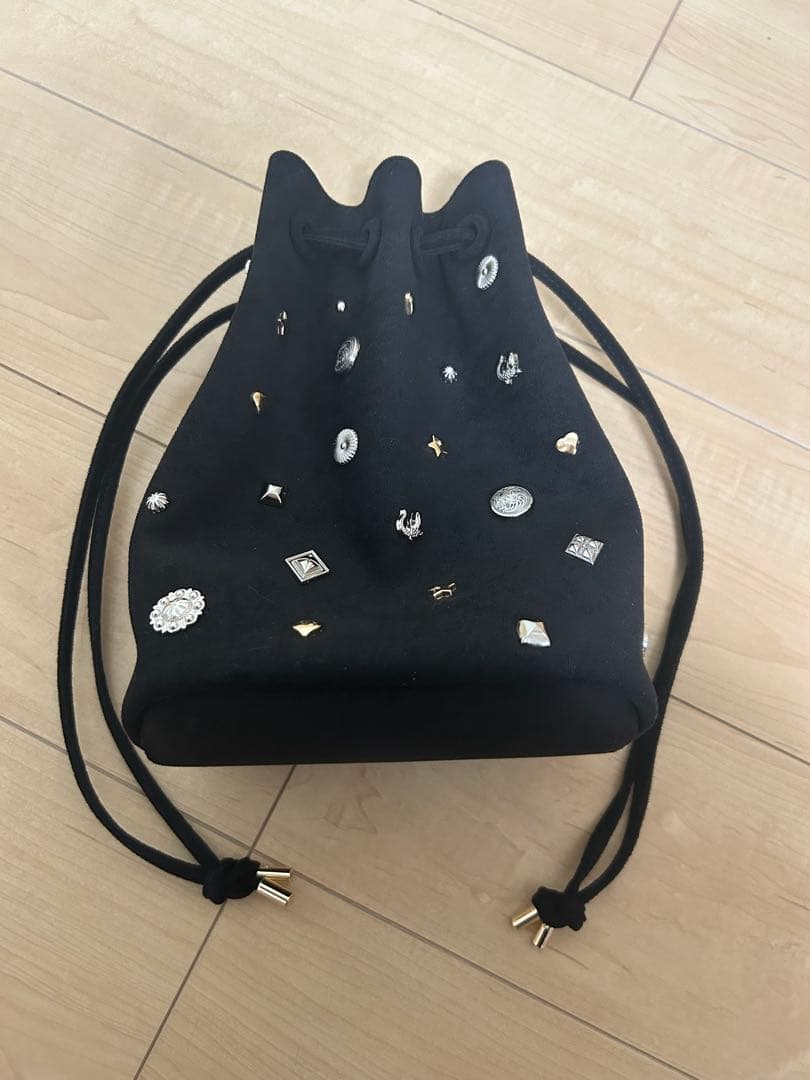 カカトゥ kakatoo / スエード調スタッズドロストバッグ　ブラック