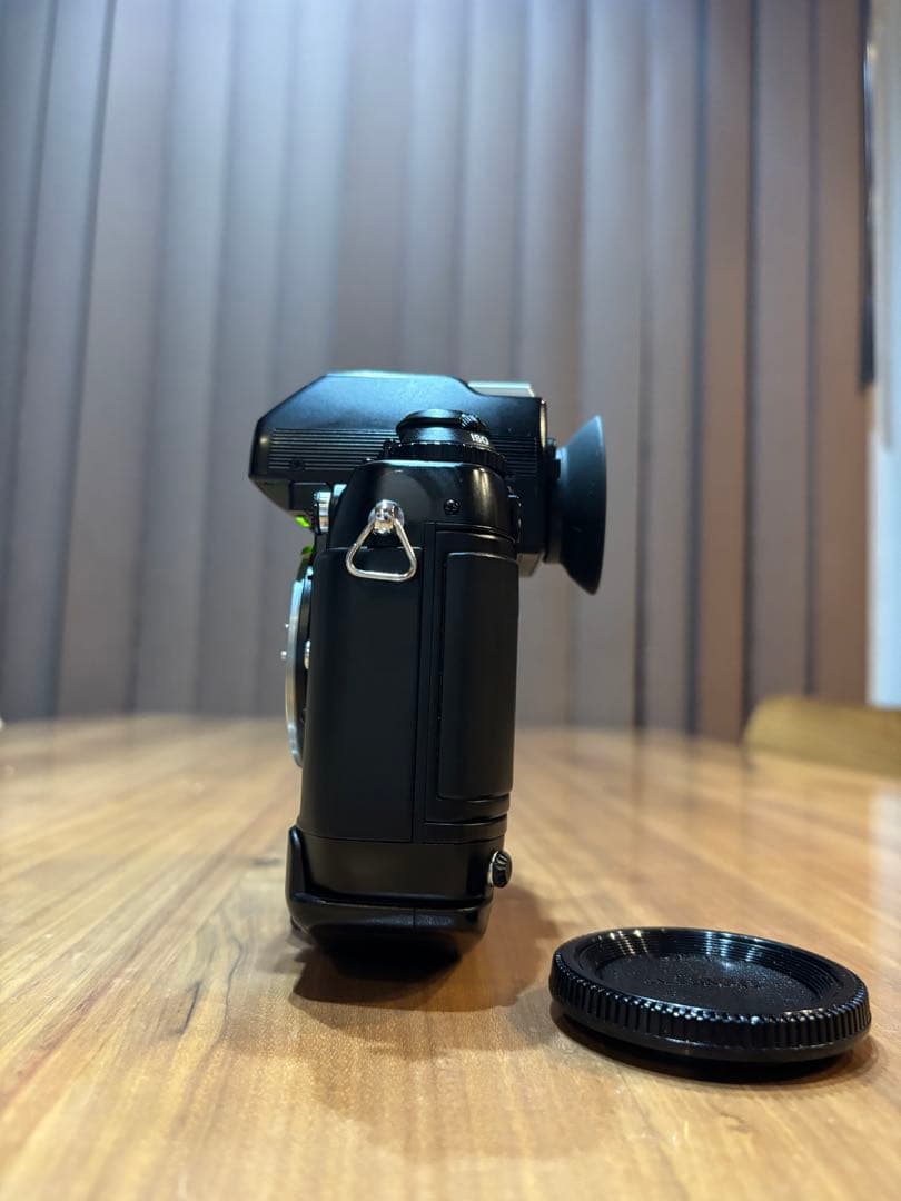 Nikon F4 フィルムカメラ レンズキャップ付き