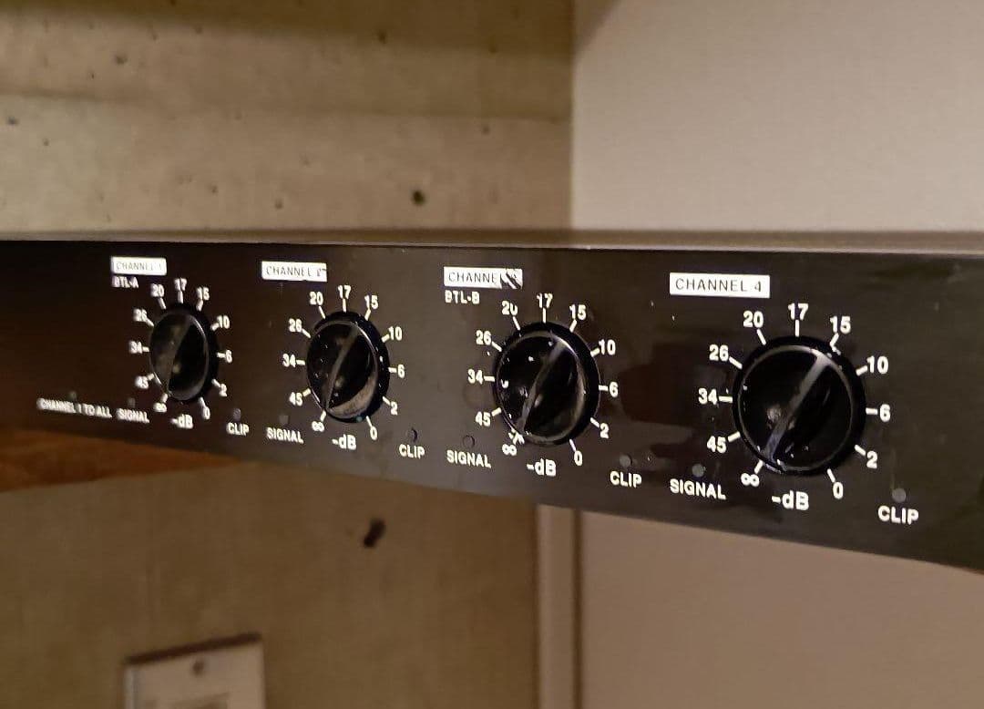 BOSE ラック式4チャンネルパワーアンプ 1200 VI