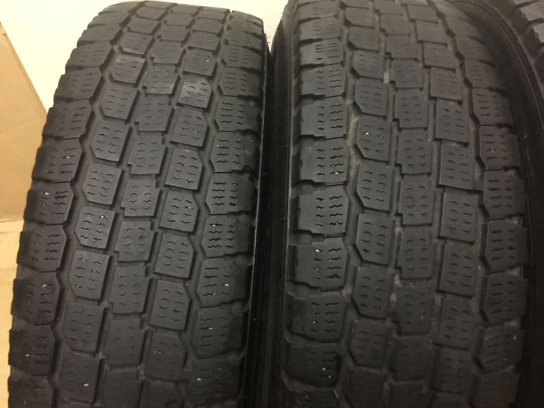 g*r様 ヴィセンテ 13インチ 165R13 8PR 5H114.3 スタッド