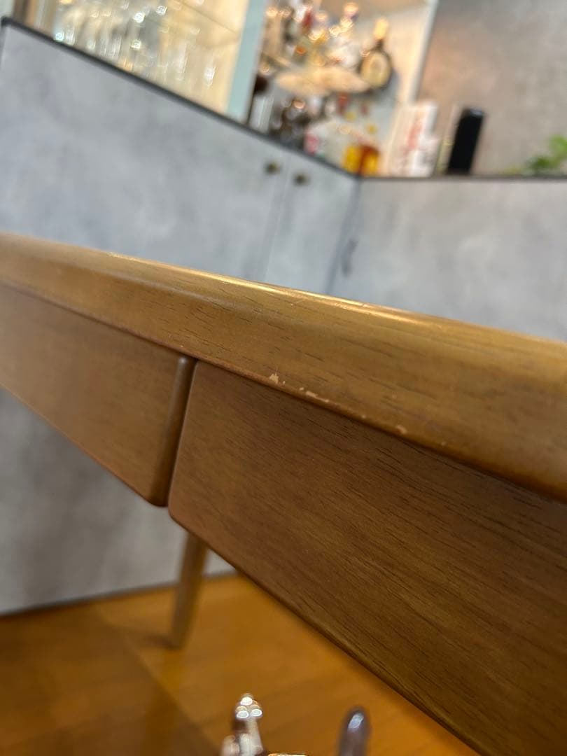 ①カリモク製　机　★①②③の3点セット販売で5万円（送料別、引き取り対応可）