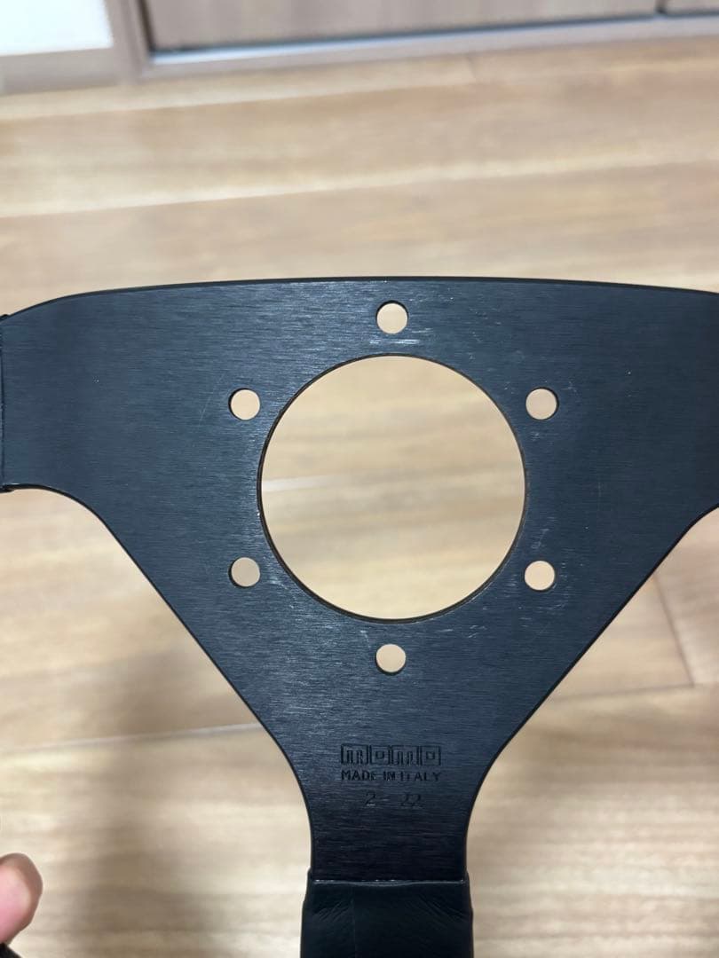 MOMO ステアリング　ヴェローチェレーシング　35φ