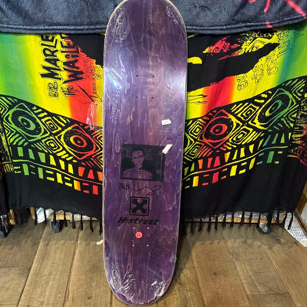 H-street スケボーデッキ　Matt Hensley 8.5×32.75㌅