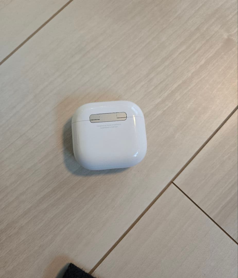 [美品]AirPods 4 ノイズキャンセリング(ケース付)※おまけ有り