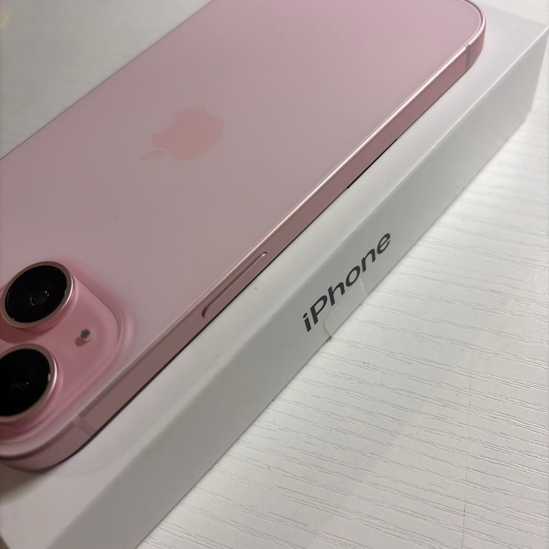iPhone15 256GB ピンク SIMフリー 極美品