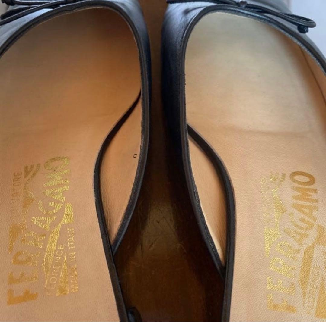 フェラガモ　バレエシューズ