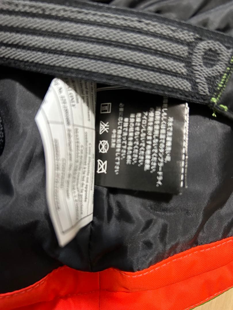 新品　686 子ども用 スノーボードウェア