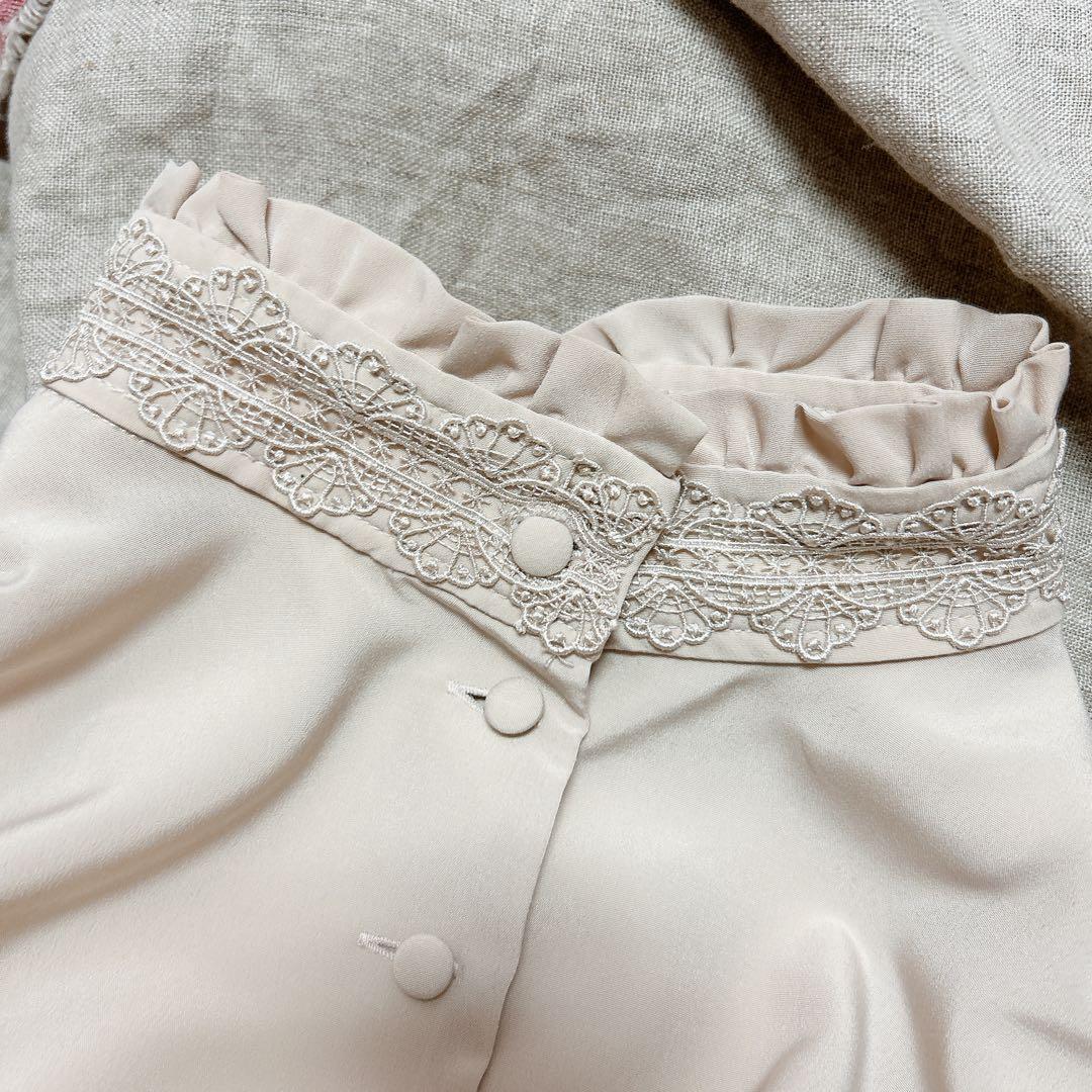 Sheglit/ブラウス+リボンジャボ/ベージュ