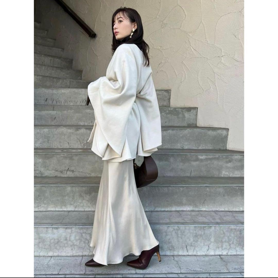 【美品】アニュアンス　ウールケープコート