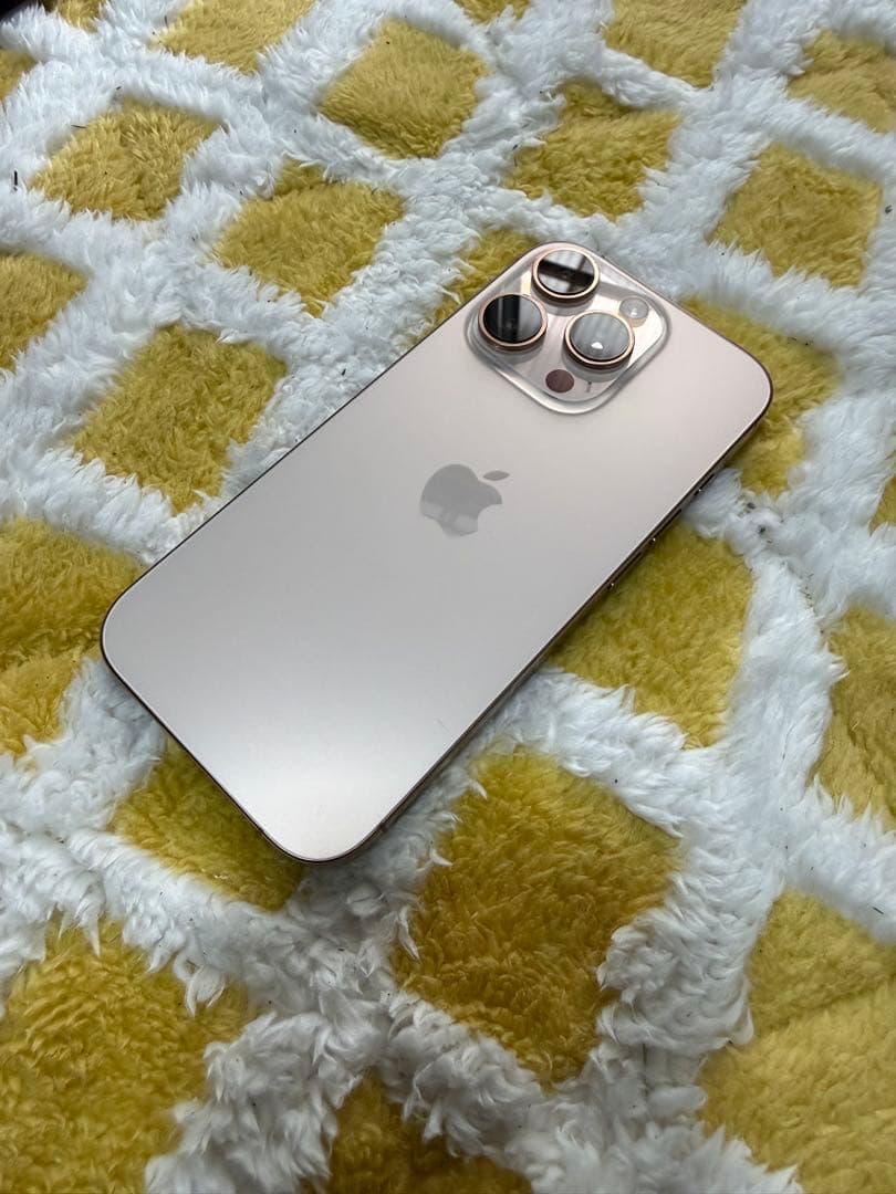 Apple iPhone16pro デザートチタニウム　256gb