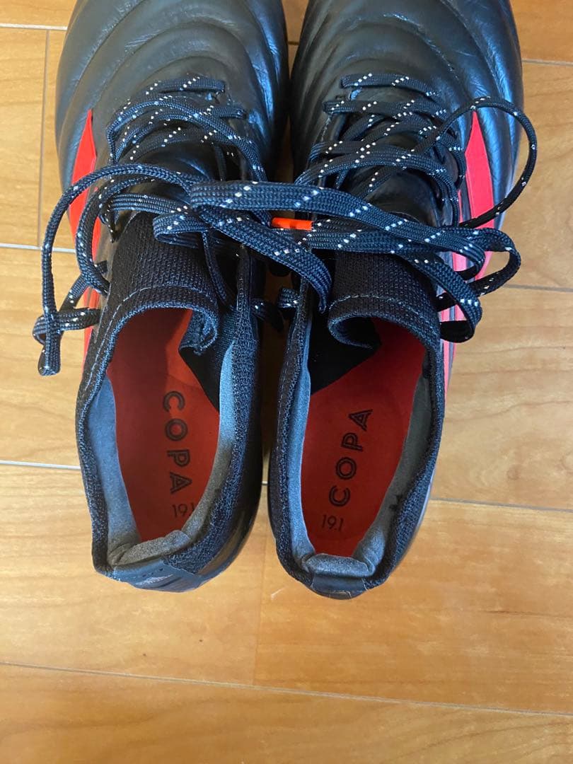 アディダス コパ 19.1-ジャパン HG/AG(ブラック×レッド)