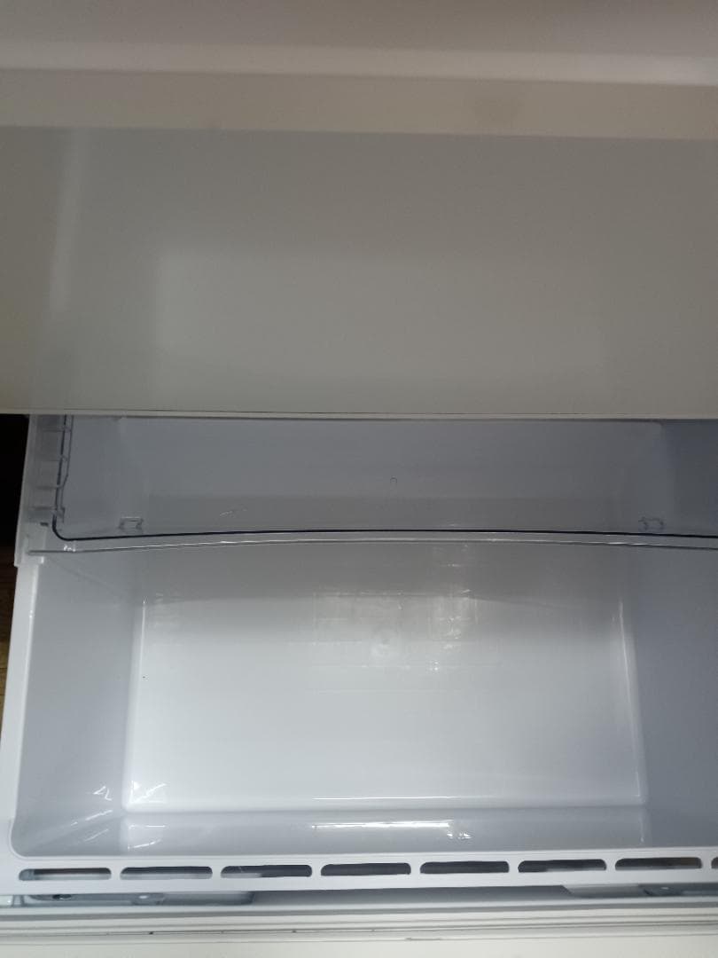 ひろ様三重県送料込【 美品AQUA 冷蔵庫 2019年式】