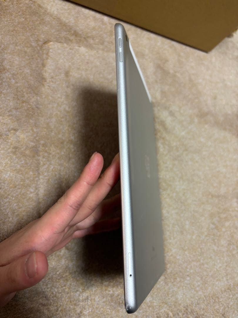 iPad（ 第5世代/2017）Cellular SIMロック解除済み