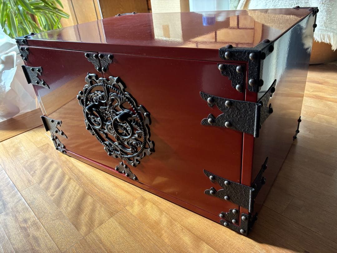 【値下げ中】伝統的な日本の木製箪笥