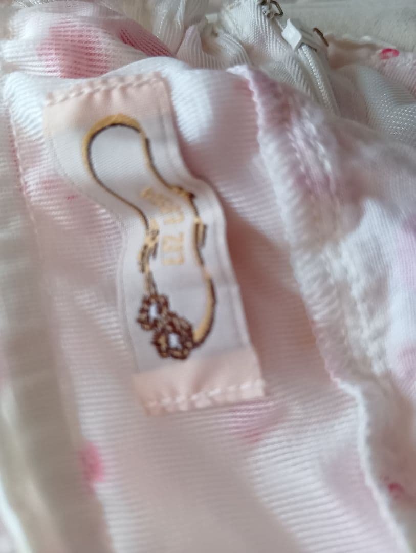 リズリサ　フラワープリント　キャミソール ホワイト/ピンク