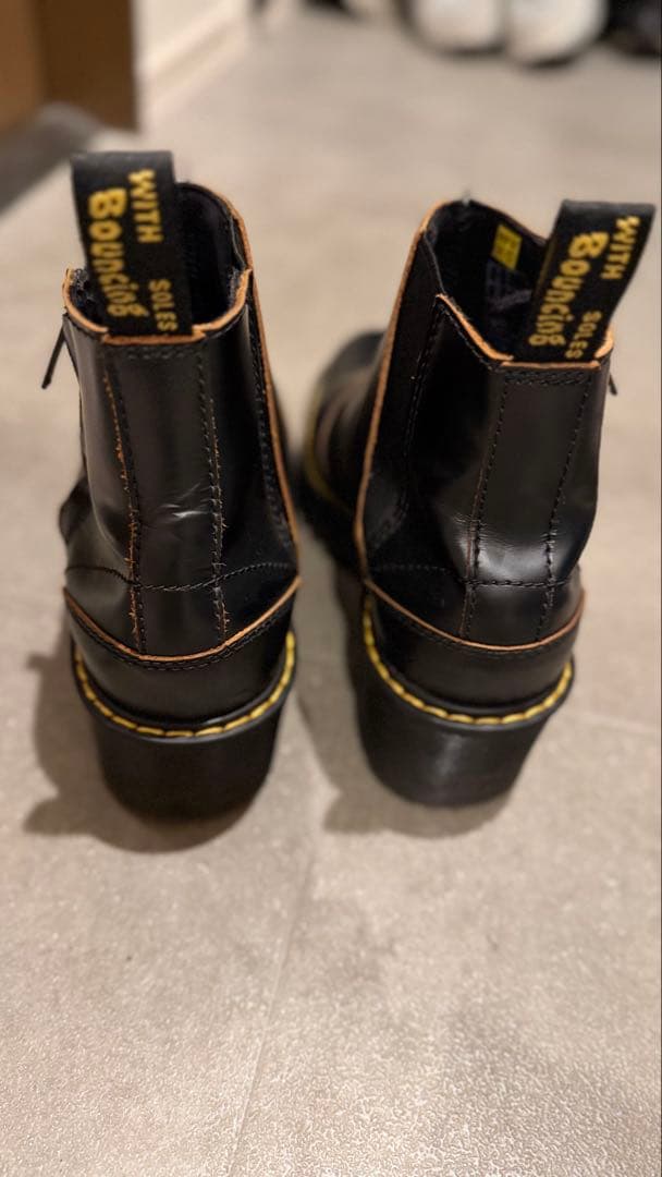 ピ*ち様 Dr. Martens Rometty II