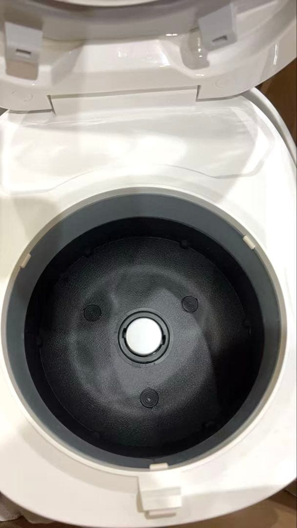 ⭐︎2023年製 Panasonic IHジャー炊飯器 3.5合 SR-KT060