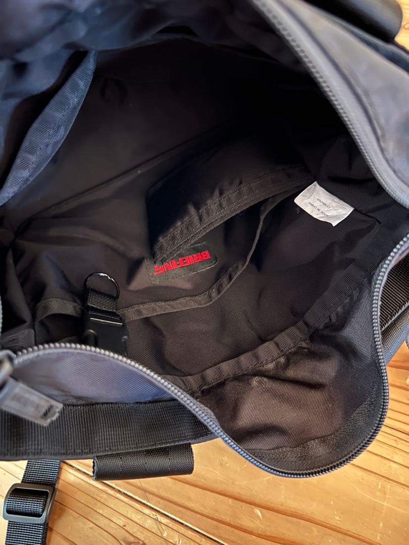 BRIEFING ショルダーバッグ 黒