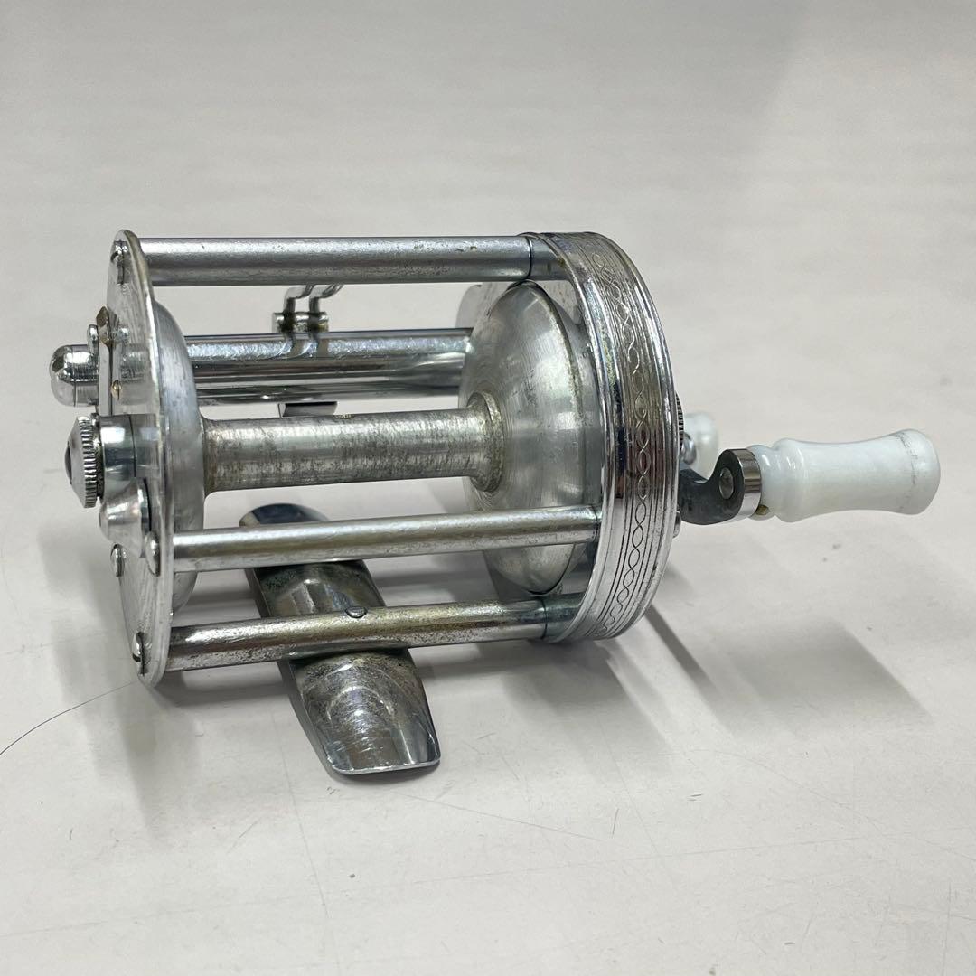 PFLUEGER SUMMIT 1993L 彫刻系ダイレクトリール